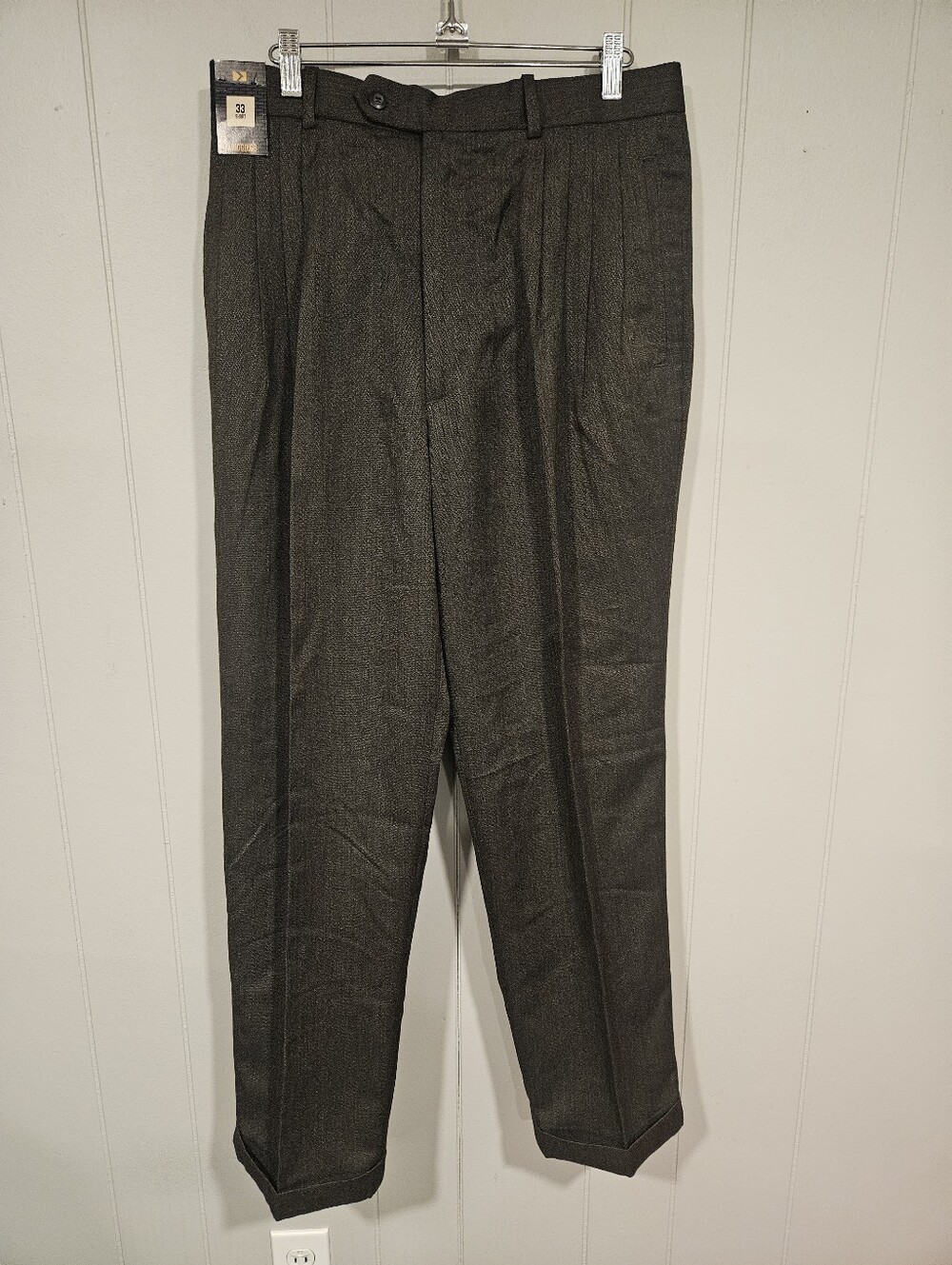 J Riggings Rayon Poly Dress Pants Mens Size 33X29 Black Brown Pleated Cuffed NWT